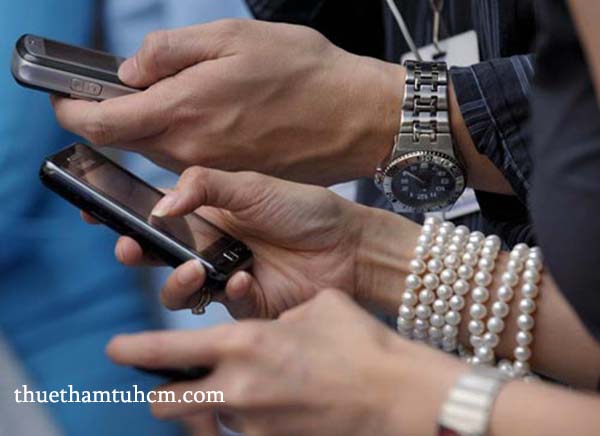 Thám tử giám sát điện thoại